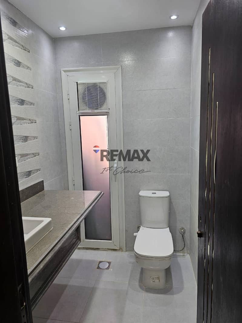 23 dac986a7-dca7-47f5-bf28-19fd550224fa. jpg