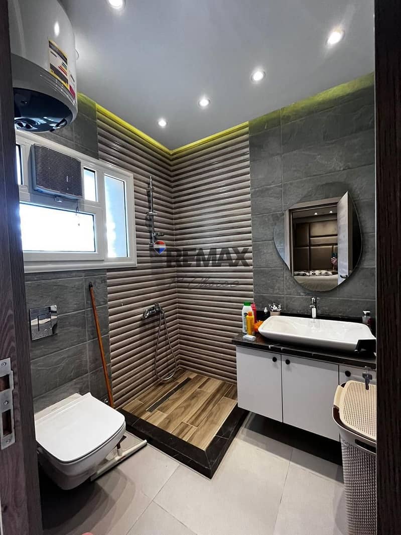 11 aebfd7a4-d4a1-434c-9605-6c1e794aab49. jpg