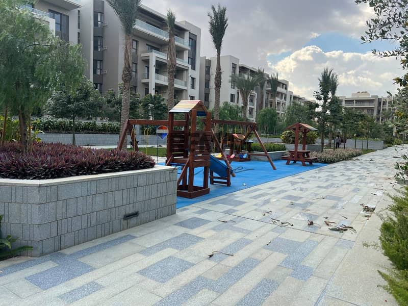 2 09d8f996-0839-47ee-a7d9-4c464cd8230e. jpg