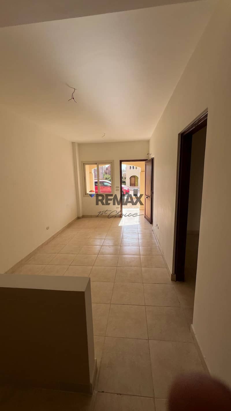 2 bbfbbb86-2a4f-484c-a6c1-018f8c5ba872. jpg