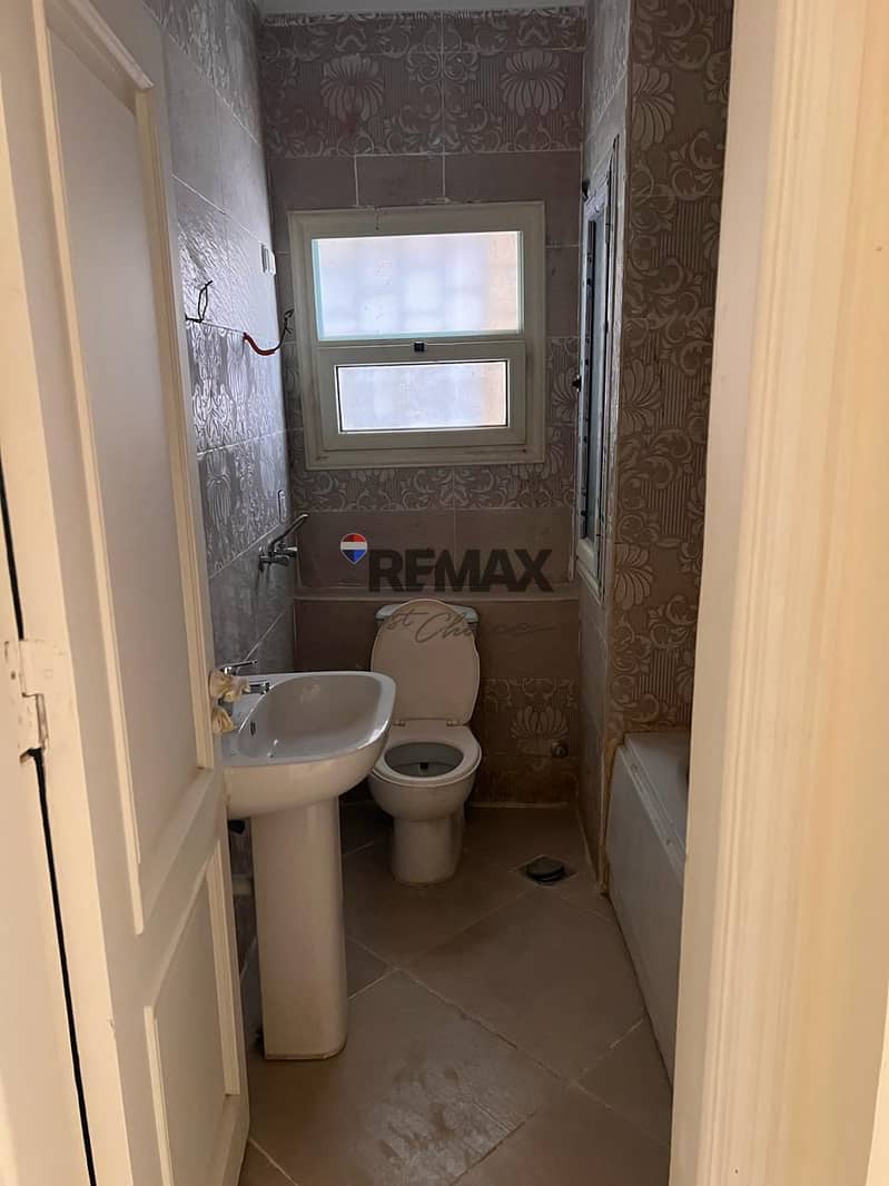 15 bc65ffc9-e879-4aaf-bb10-93dc138ef049. jpg