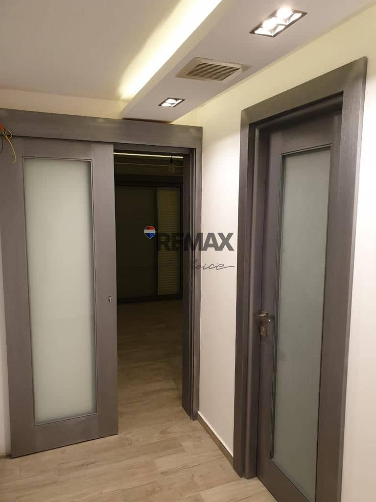 15 d57ad98d-49ec-4327-a3c8-2992062e8c6c. jpg