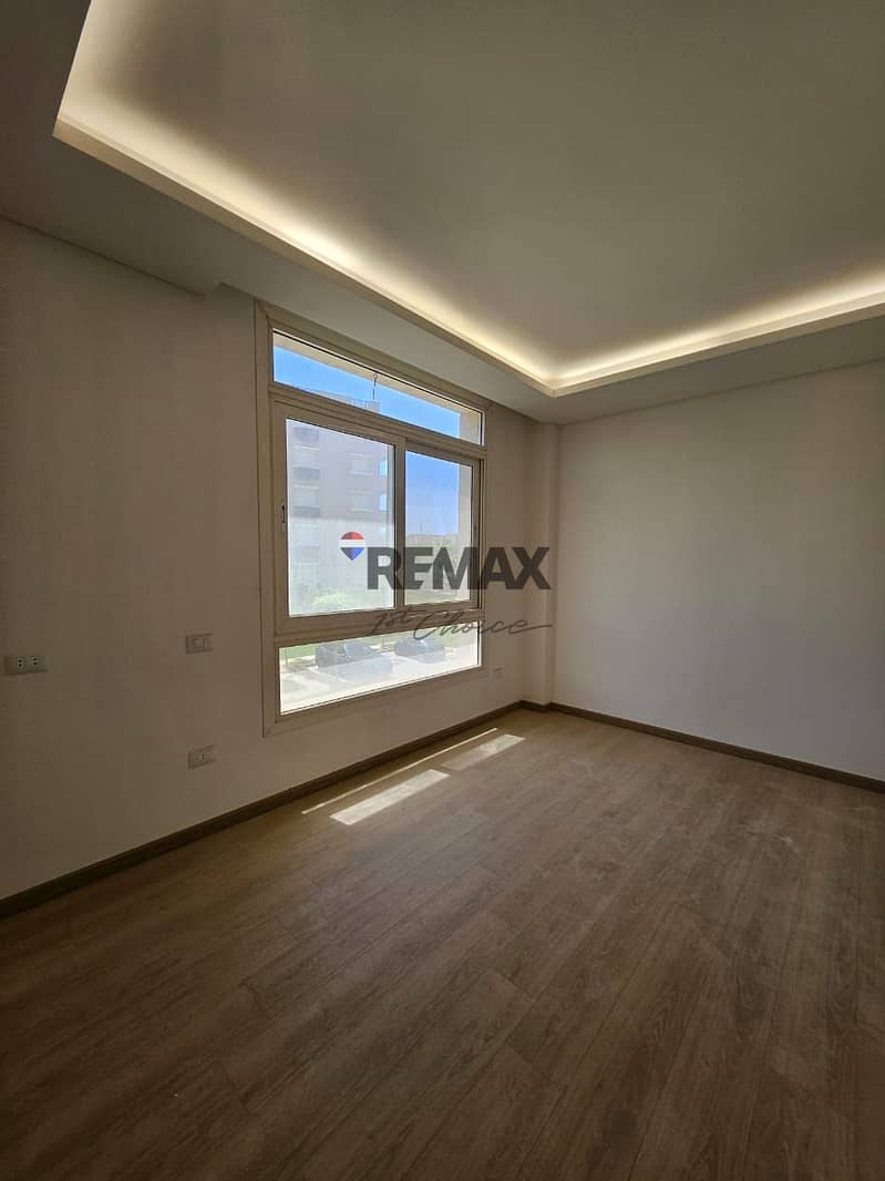 4 f40eaa9f-9234-473d-932e-ca66e82182b6. jpg