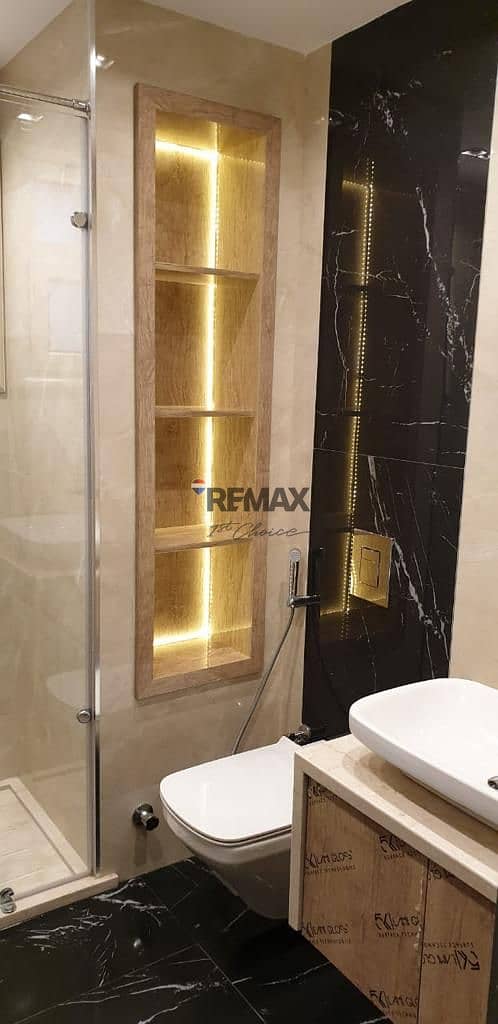 22 2e324b68-9224-4a2d-bfaf-944b41a01ba7. jpg