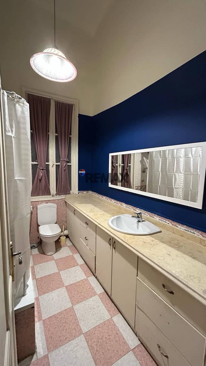 19 0966a85d-9994-4294-9707-fa50403eba79. jpg