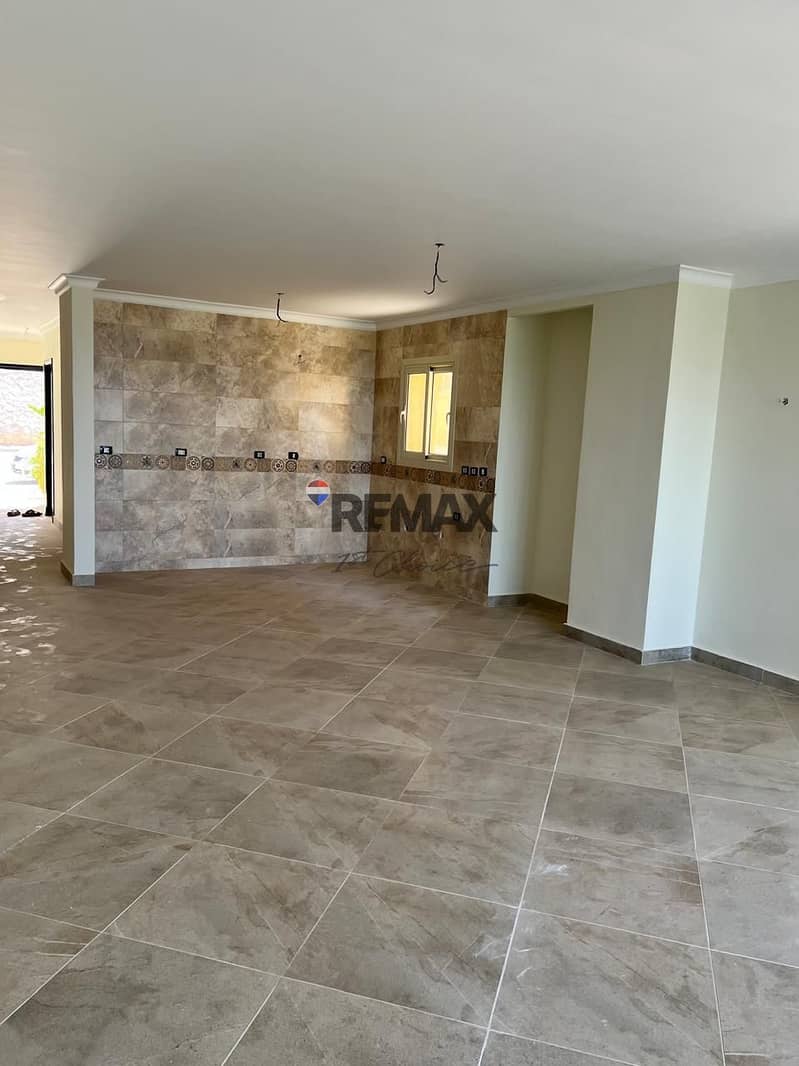 16 c65ba7a1-a2a4-43c9-9714-70bf2b0568df. jpg