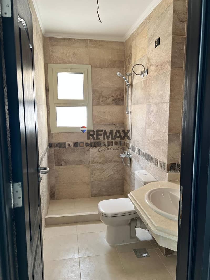 22 e761c57c-72ad-4deb-a39a-9d7455169fea. jpg