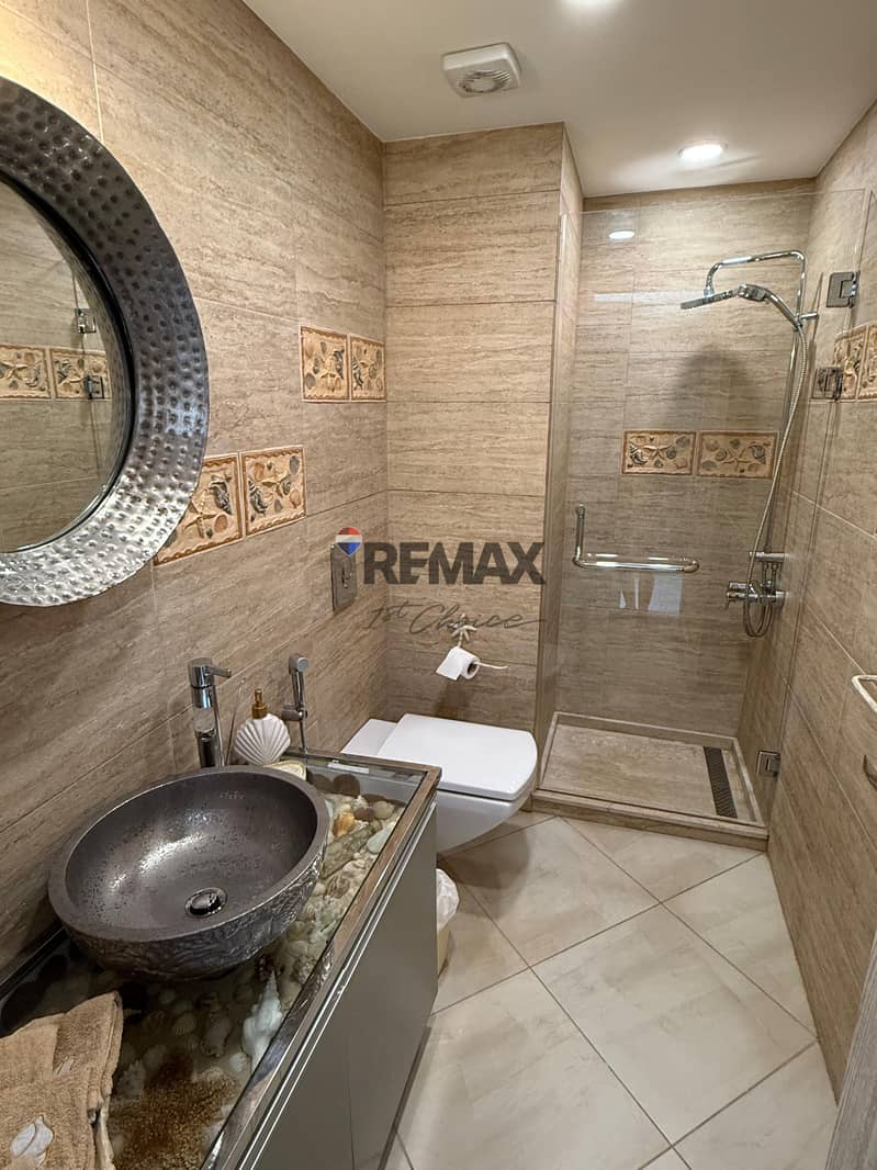 16 98a27fe9-e91a-4024-942b-4d78e0e02f5c. jpg