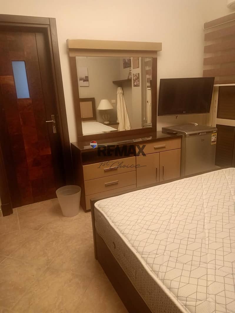 6 6c911f38-6b8d-4def-9906-4b8e8be0e742. jpg