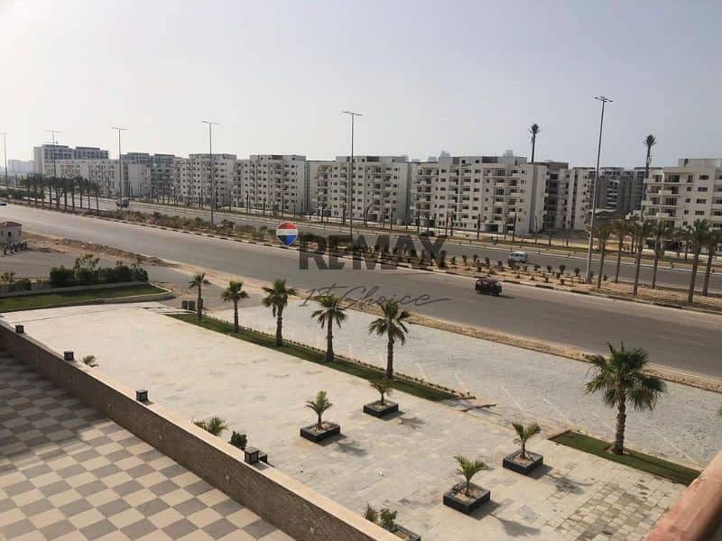 4 1b2dab0e-5c63-4484-a17e-ed70db4cb75b. jpg