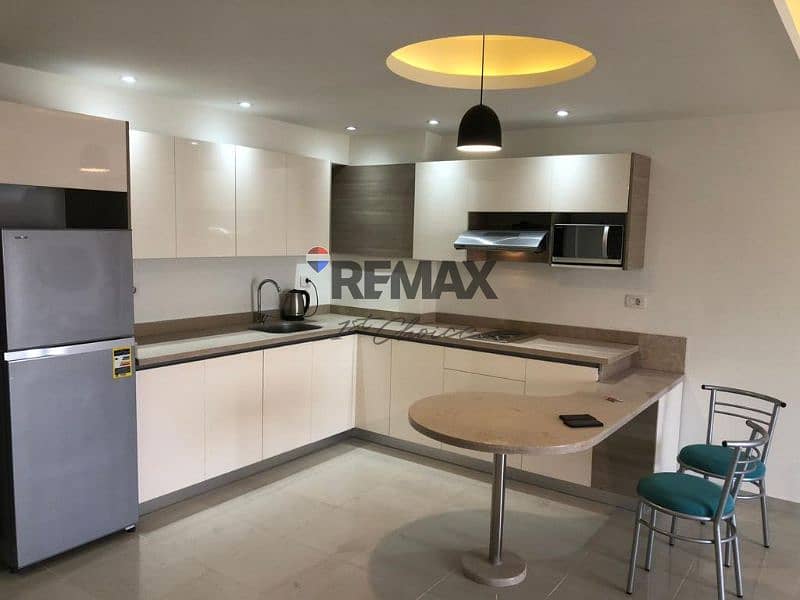 11 28fa8086-848b-4ada-9a4f-979a2a3be166. jpg