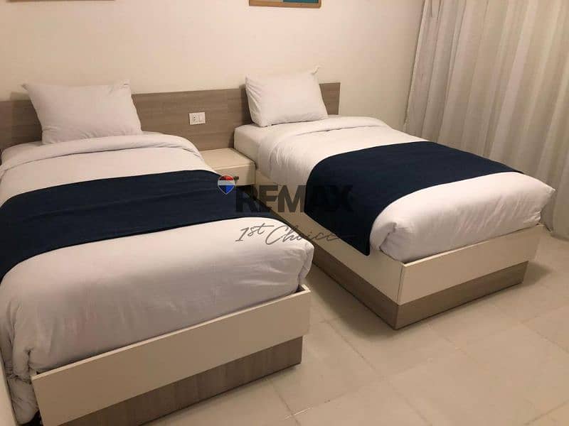 12 88e497e8-c4eb-4fb1-bf8c-5efb80096de1. jpg