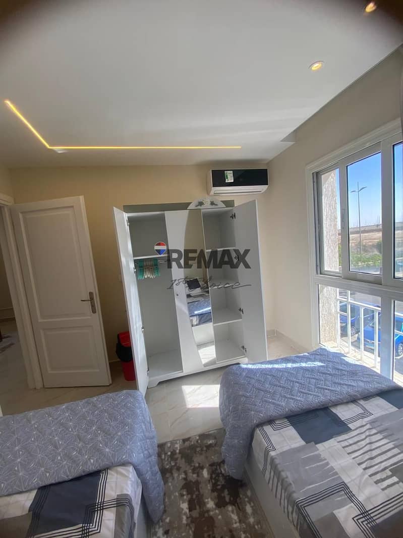 5 71e04b5e-777b-4187-ae74-080cd0de4975. jpg