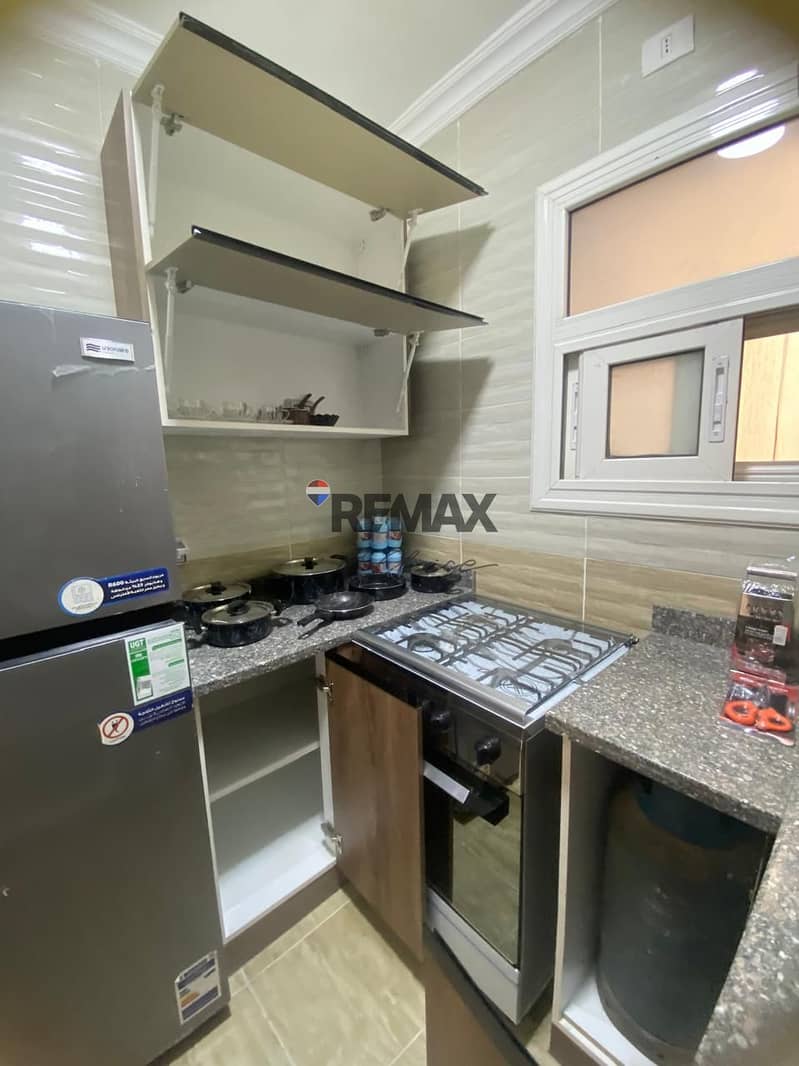 12 bd4eb90f-e360-42e8-b3f1-44d200f44e1b. jpg