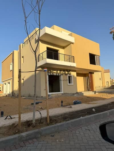 5 Bedroom Villa for Sale in Madinaty, Cairo - 923416ca-b040-4a29-9803-b3f299cb81ac. JPG