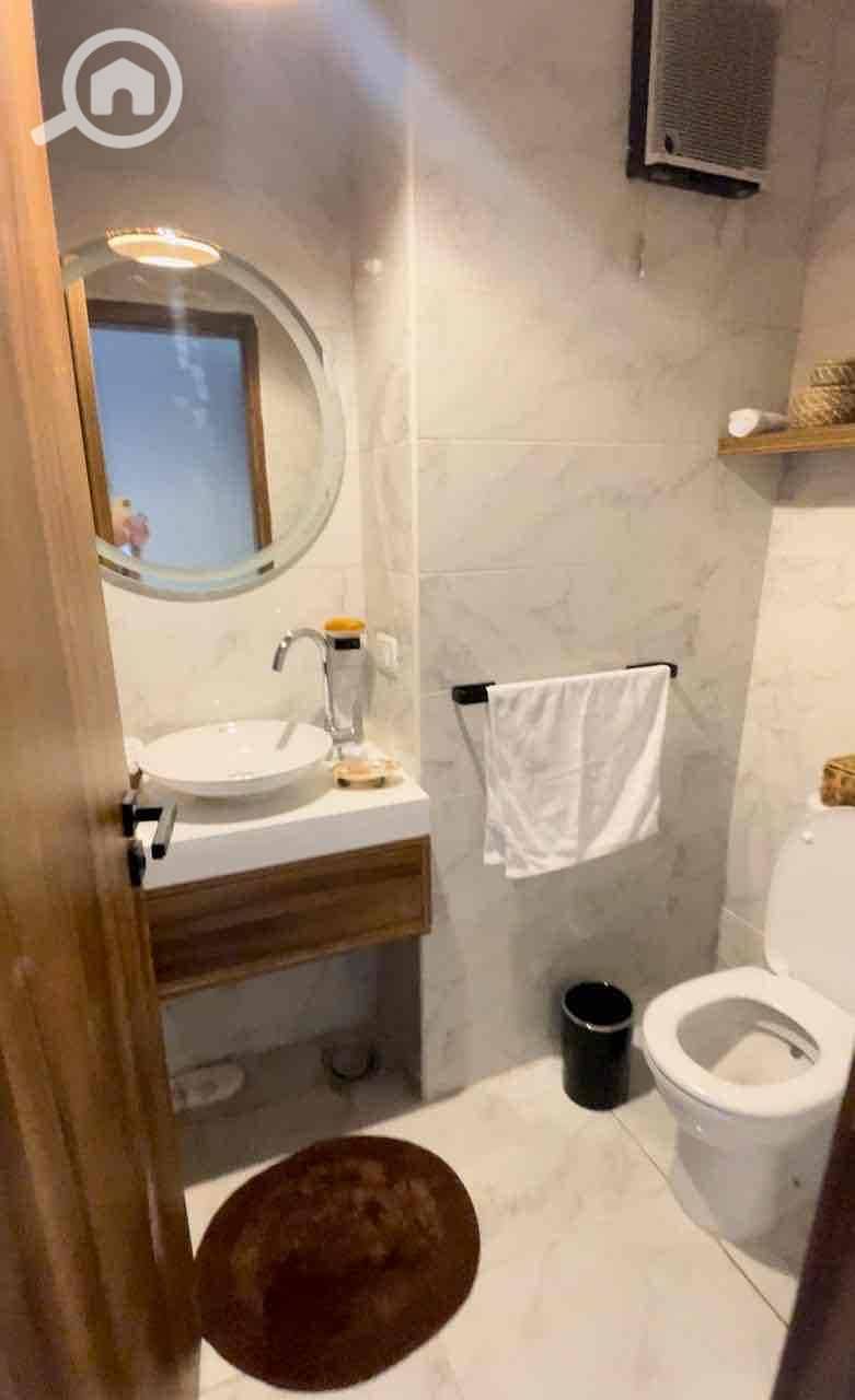 4 c4831d22-ff84-4351-9897-e0ae0b3b5028. jpg