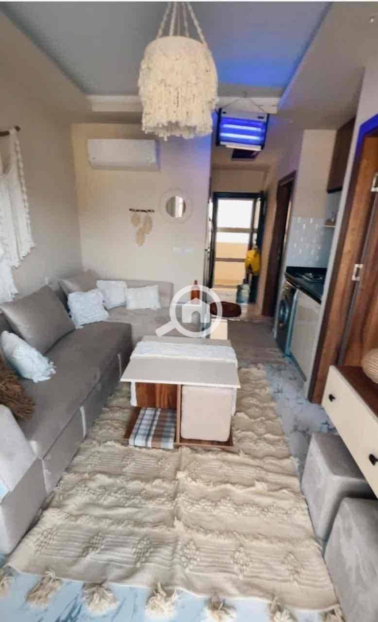 13 5ea7cd0f-fa0d-47bf-a77f-35c8805d9242. jpg