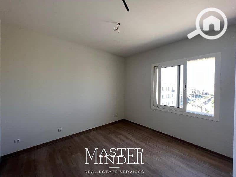 10 WhatsApp Image 2025-02-03 at 12.05. 06 PM. jpg