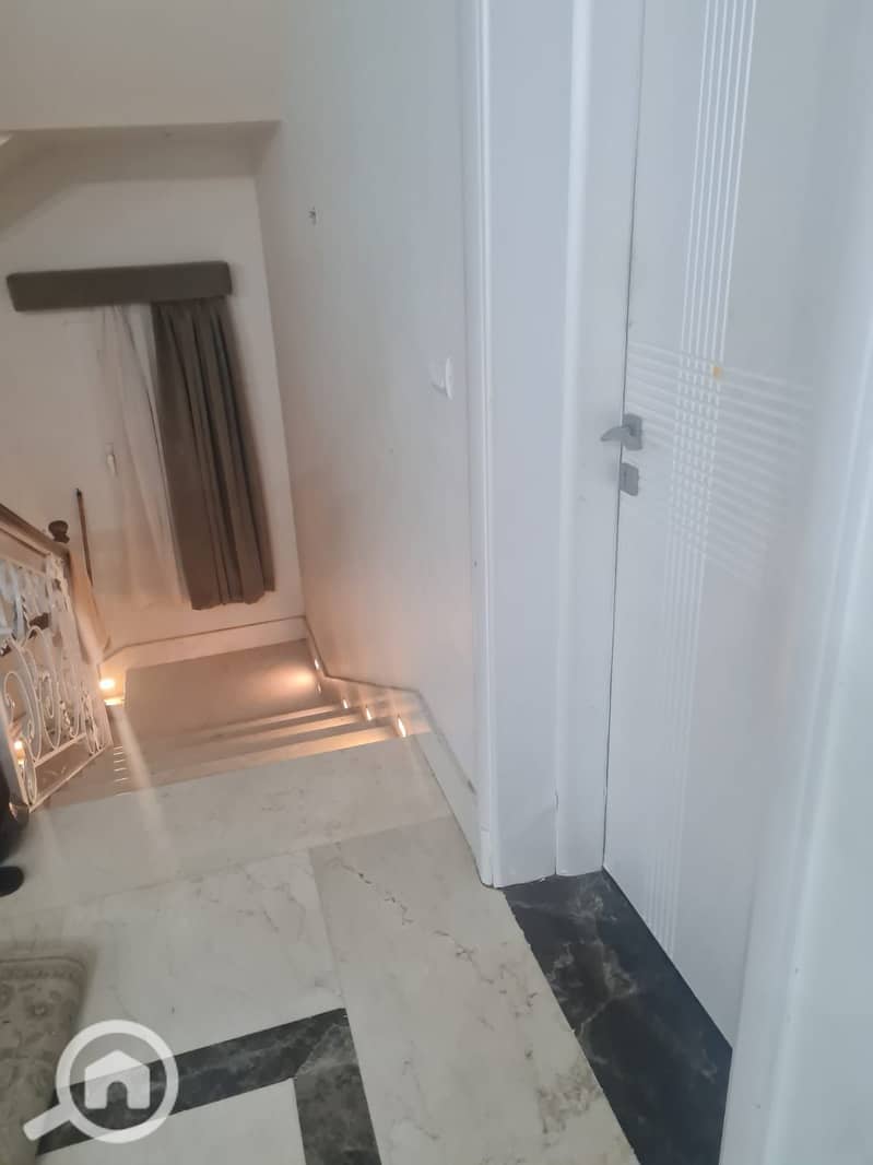 3 0efa8259-4399-4914-9f09-d07081363dbc. jpeg