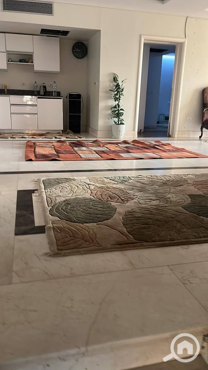 9 28a1a9a3-22cb-41d6-9672-0b8f4798dc14. jpeg