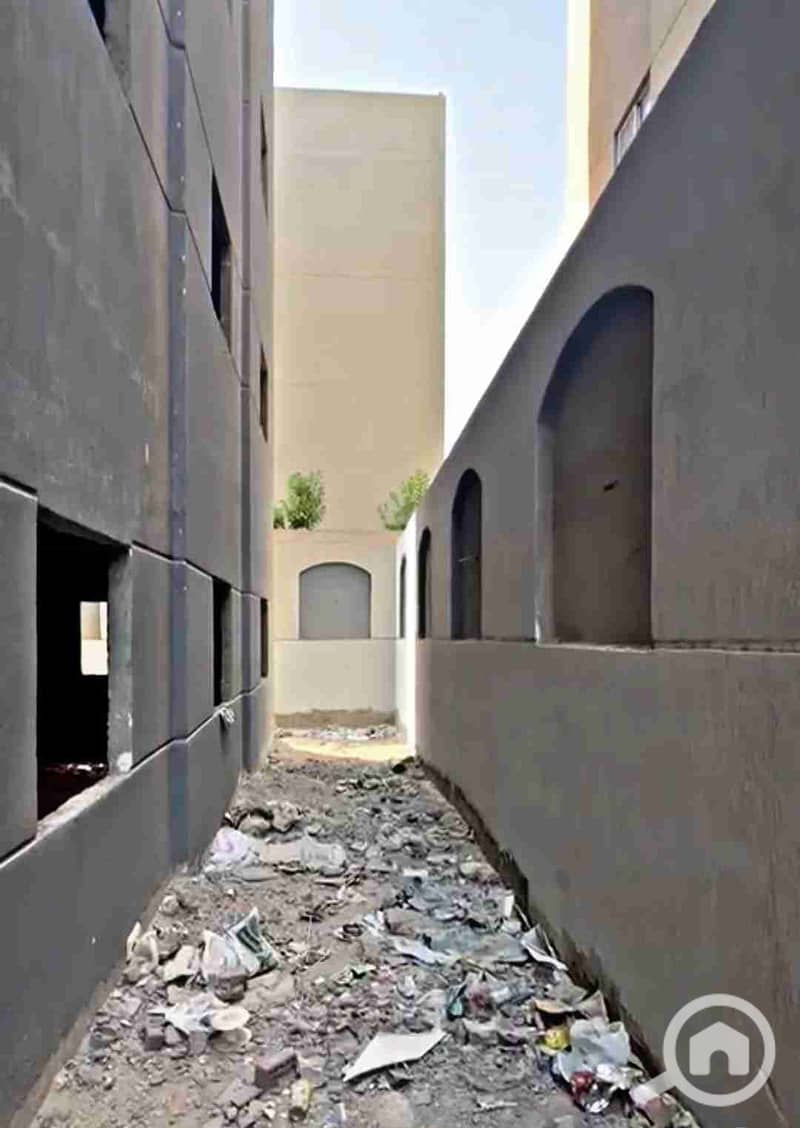 10 Picsart_25-11-24_10-32-46-341. jpg