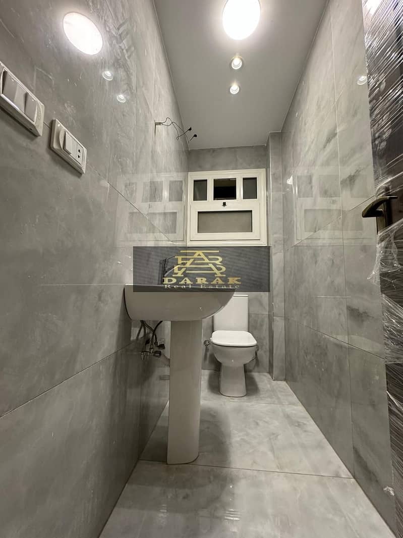 10 0042833a-3f02-4d56-a46a-399ed961d65f. jpg