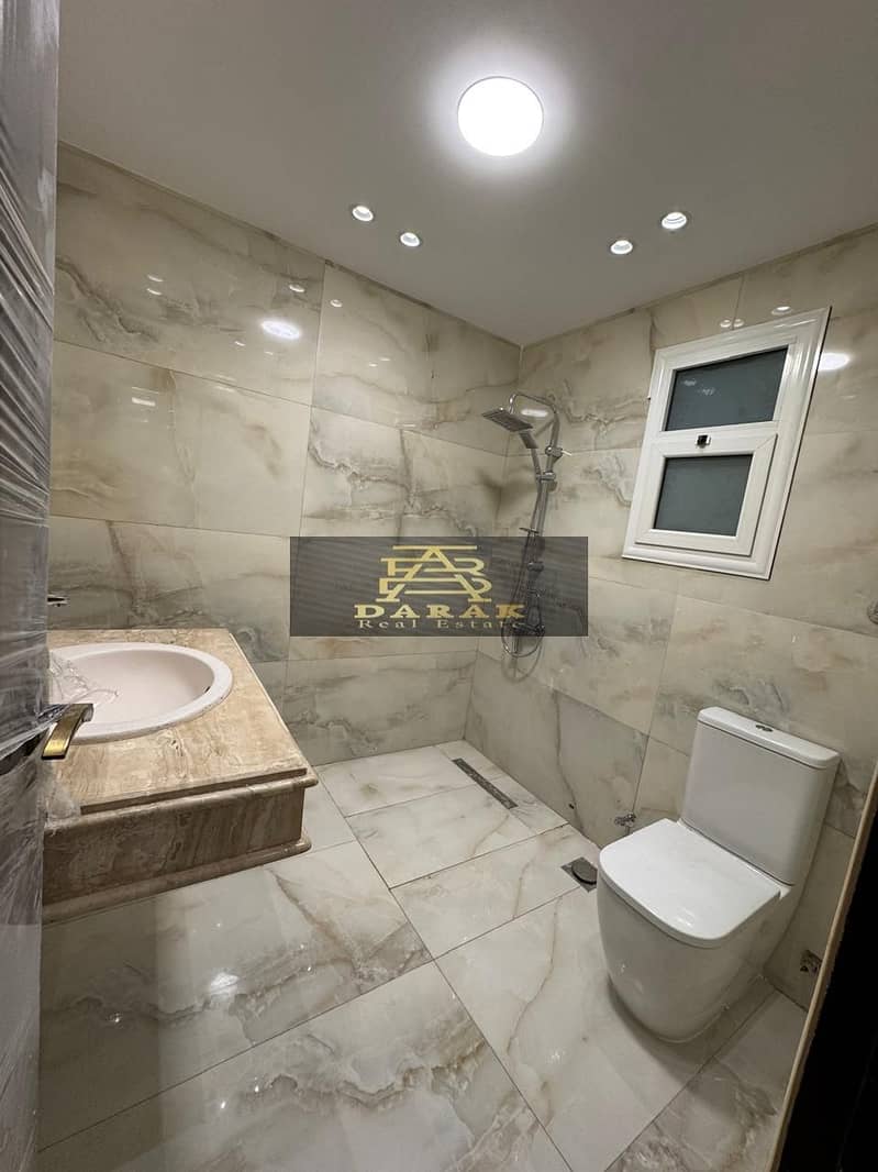 12 df0291dd-0897-4a11-a66a-ed506b8d6681. jpg