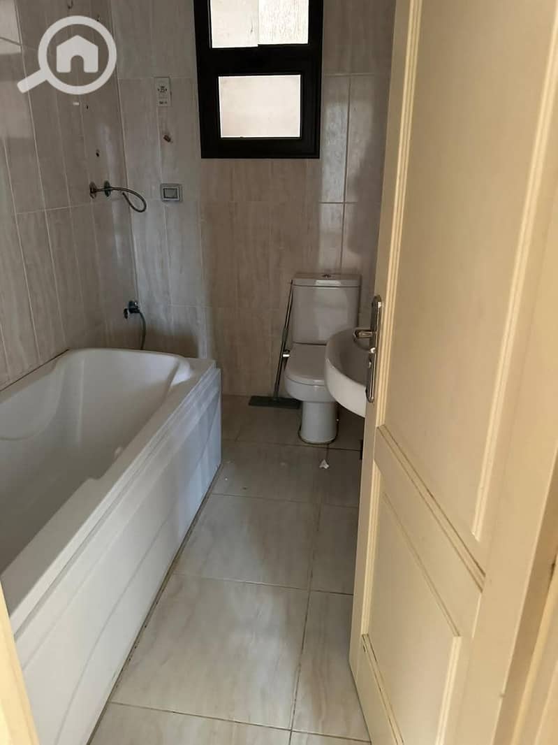 3 FB_IMG_1762768236773. jpg