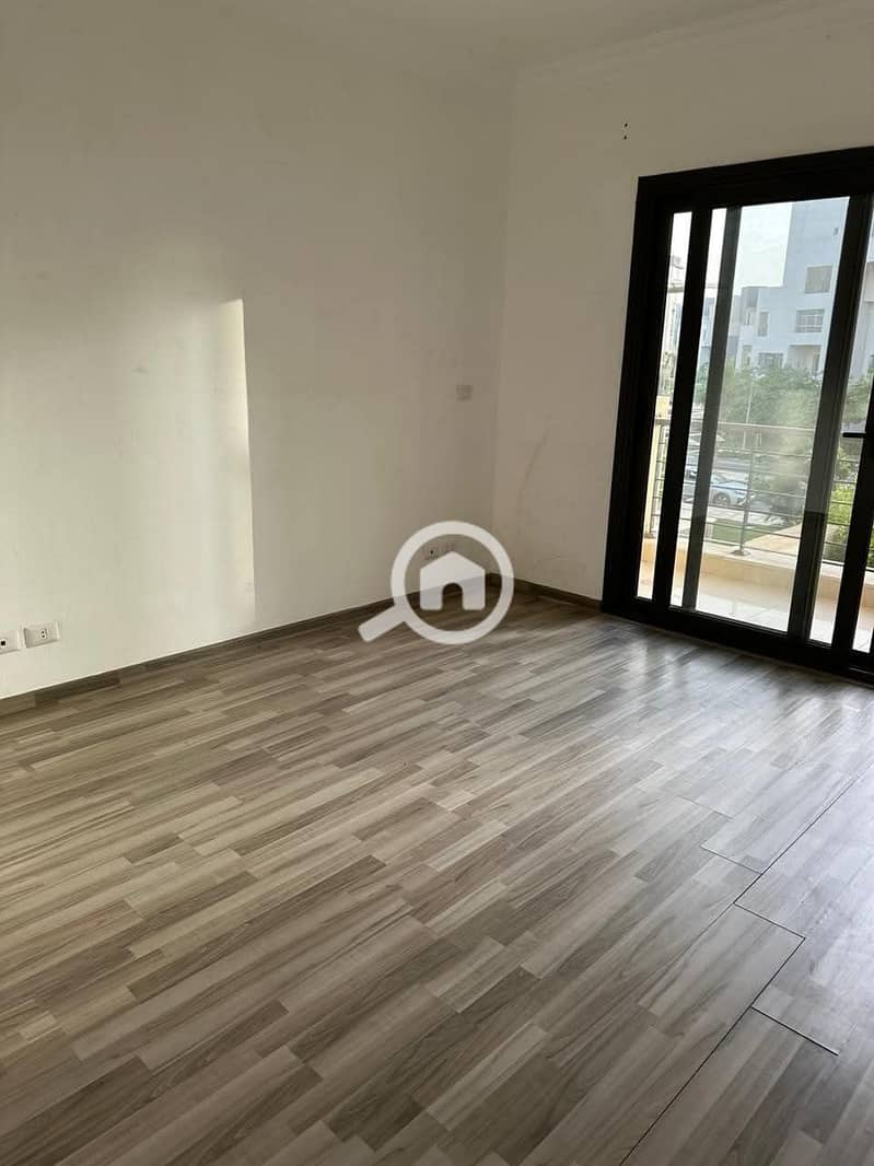 4 FB_IMG_1762768246584. jpg