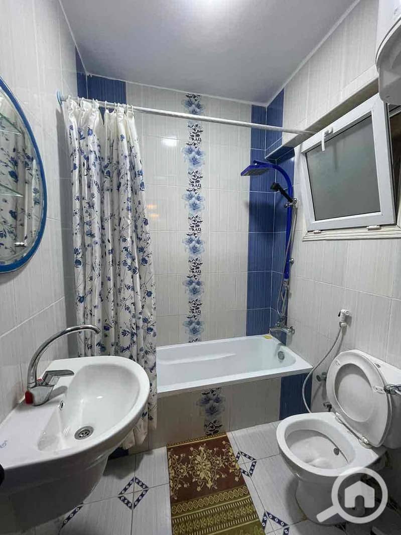 5 e433fc83-cfd2-440c-990d-1cd040b8bc79. jpg