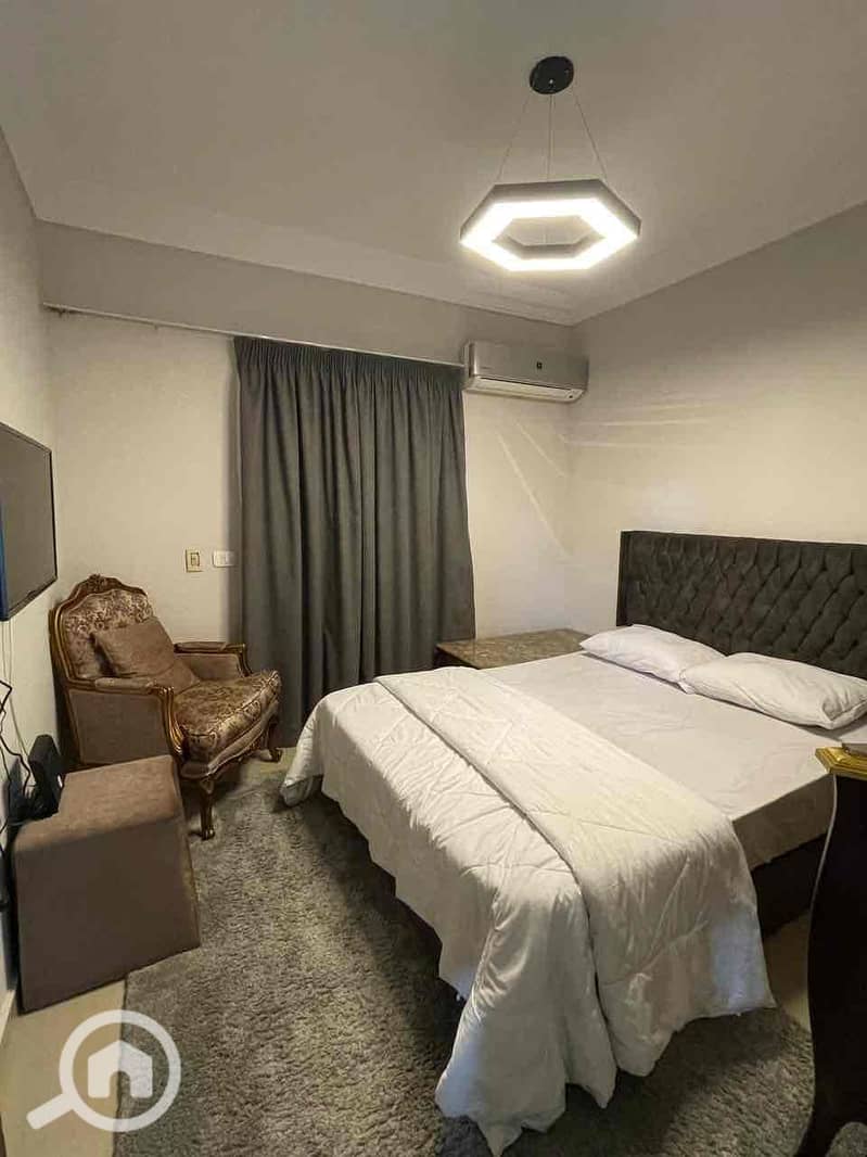 9 e6ee7b6d-a081-4480-9565-50feb28a7f83. jpg