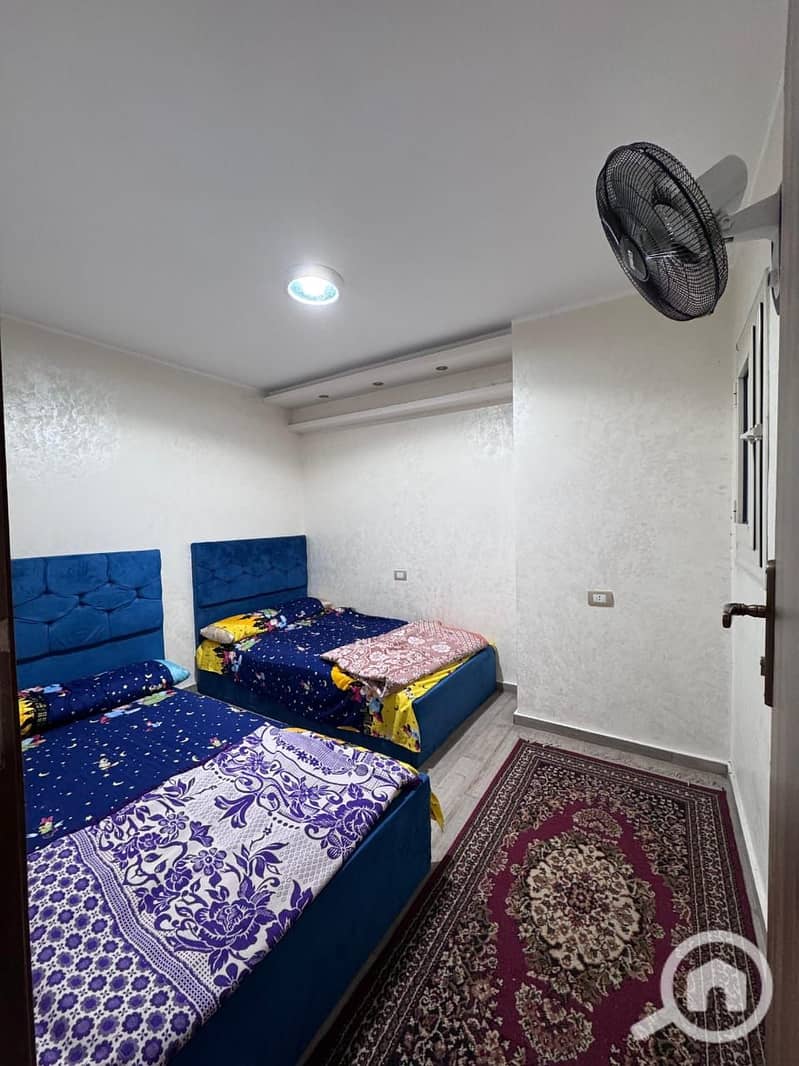 5 ff773eb1-bd55-4371-a2d8-f4d044183839. jpeg