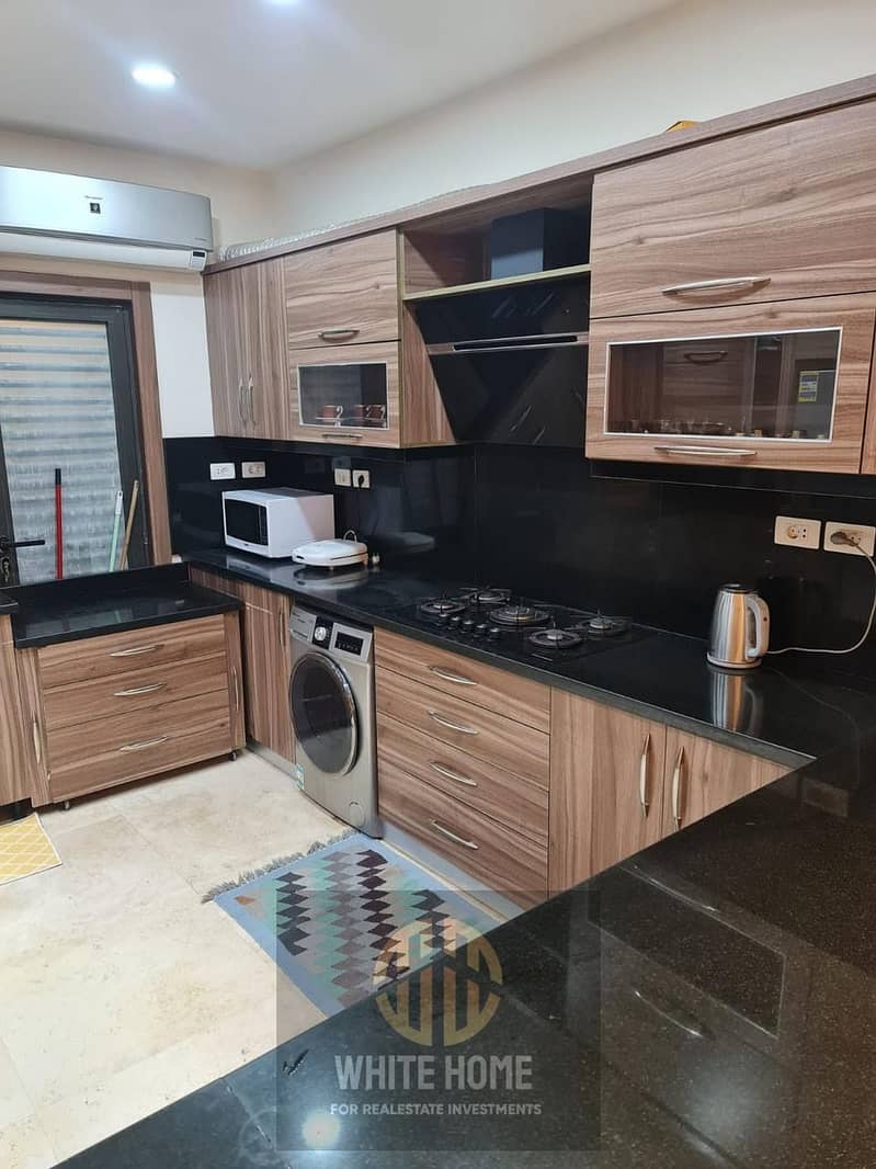 4 a58c166c-6d3e-40c8-aacc-83ef16e79d35. jpeg