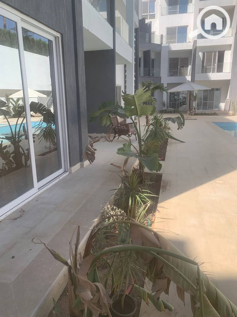 12 30ec655f-f70b-4125-a73c-4fdeb50cf0dc. jpg