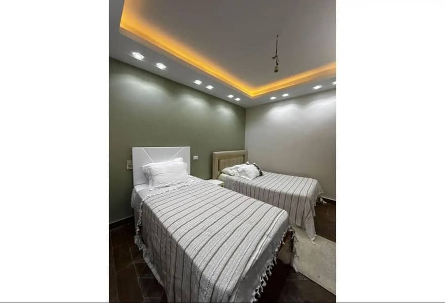 2 24cfe9e0b7b946c7a4ef30fb1e515828. jpg