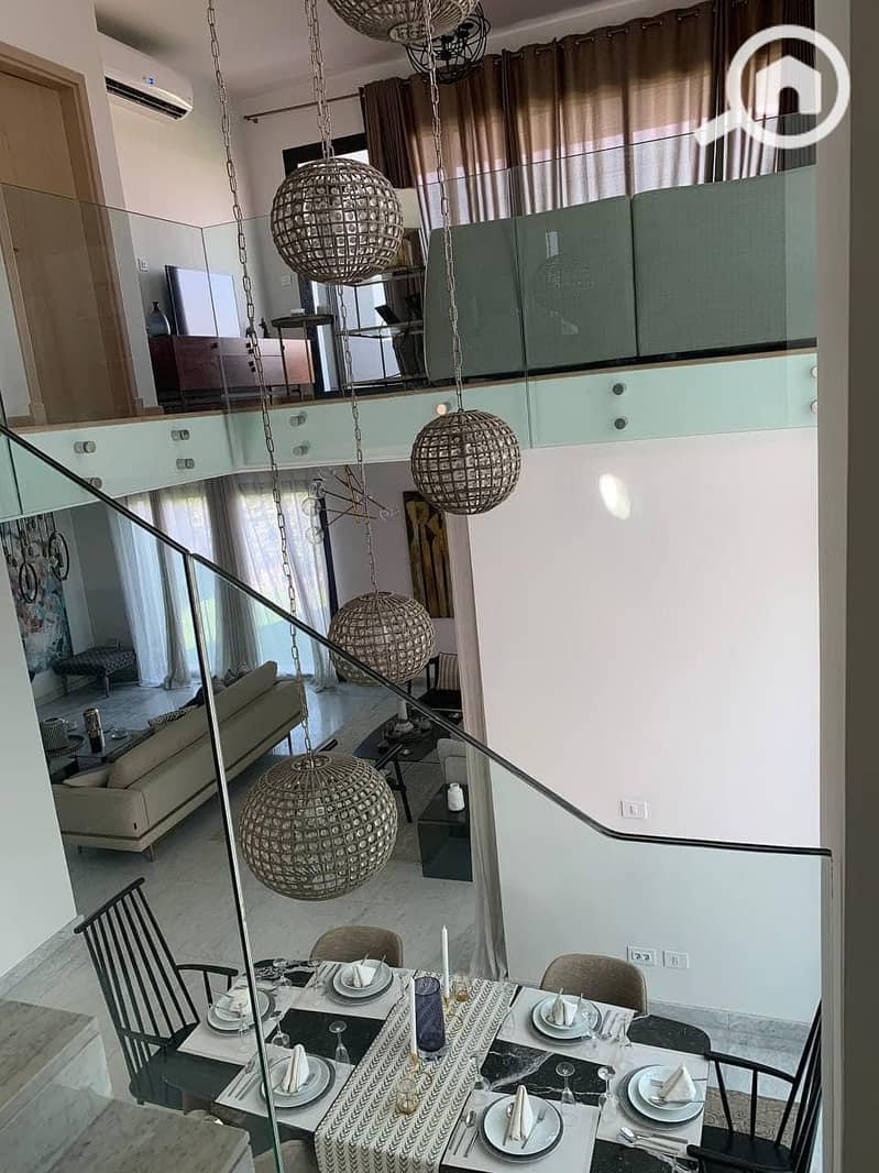 6 d96f8285-ba0e-488a-86b5-8bb05361abbd. jpg