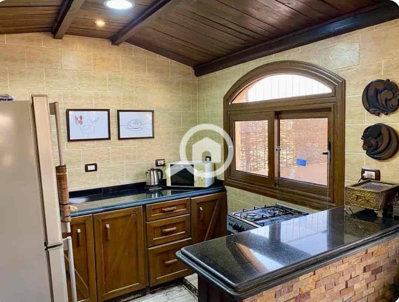 8 8e2ec213-de91-4e3c-8d98-ea0886cd8da2. jpg