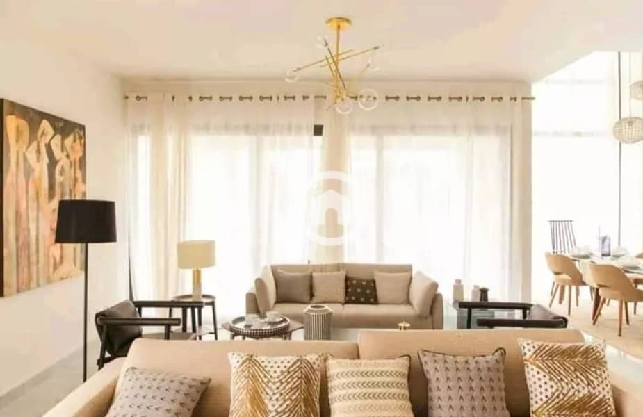 10 5e6fd301-a3d9-4260-bb34-58313e2c0393. jpg