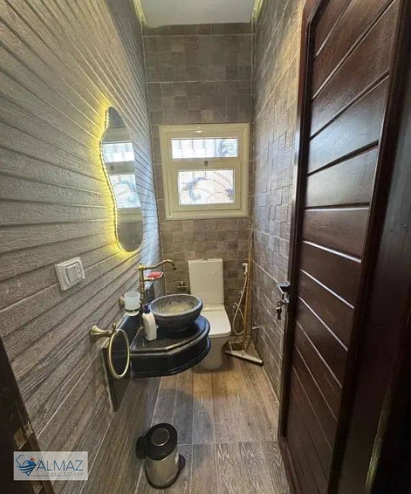 11 WhatsApp Image 2025-11-24 at 12.44. 33 PM. jpeg