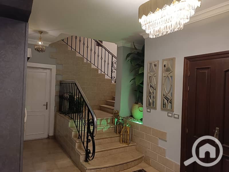 4 4a7c28be-c9e5-43c0-b9a3-72e305281827. jpg