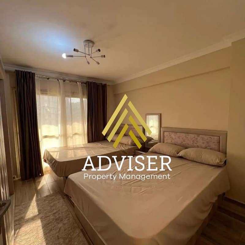 3 8272739-105a3o. jpg