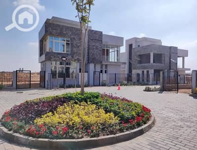 توين هاوس 4 غرف نوم للبيع في حدائق اكتوبر، الجيزة - 3273871-e7b87o_9_11zon. jpeg