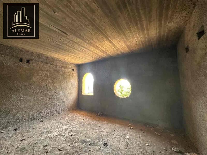 7 8ad50a9f-bede-42f7-8712-44e0c459e0ea. jpg