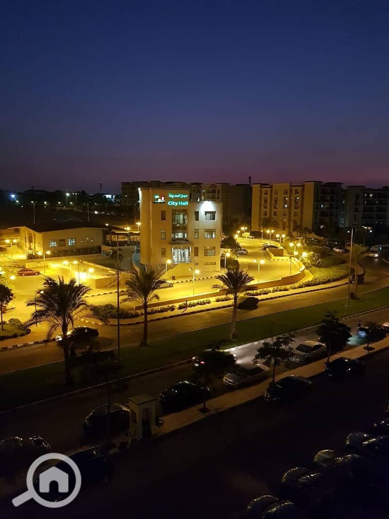 8 296ea0f1-2d61-45a1-8ca4-7c7b134bd446. jpeg