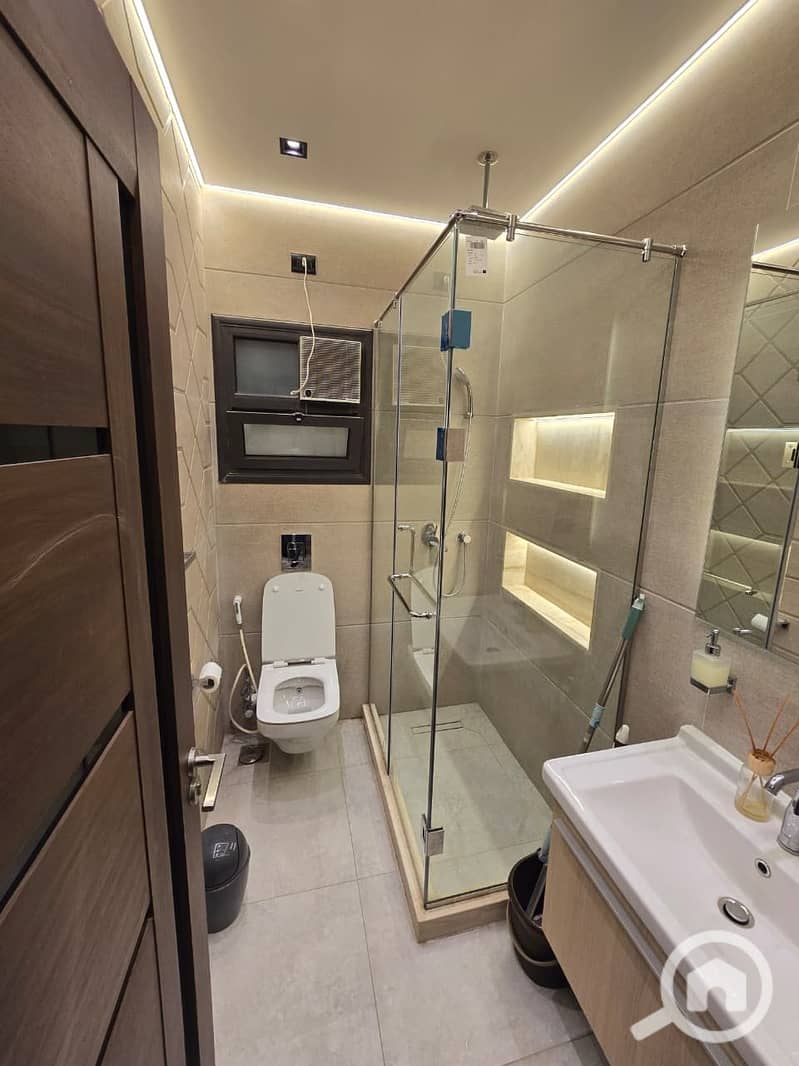 11 fb657e70-3b33-4c90-a975-c451672fadea. jpg