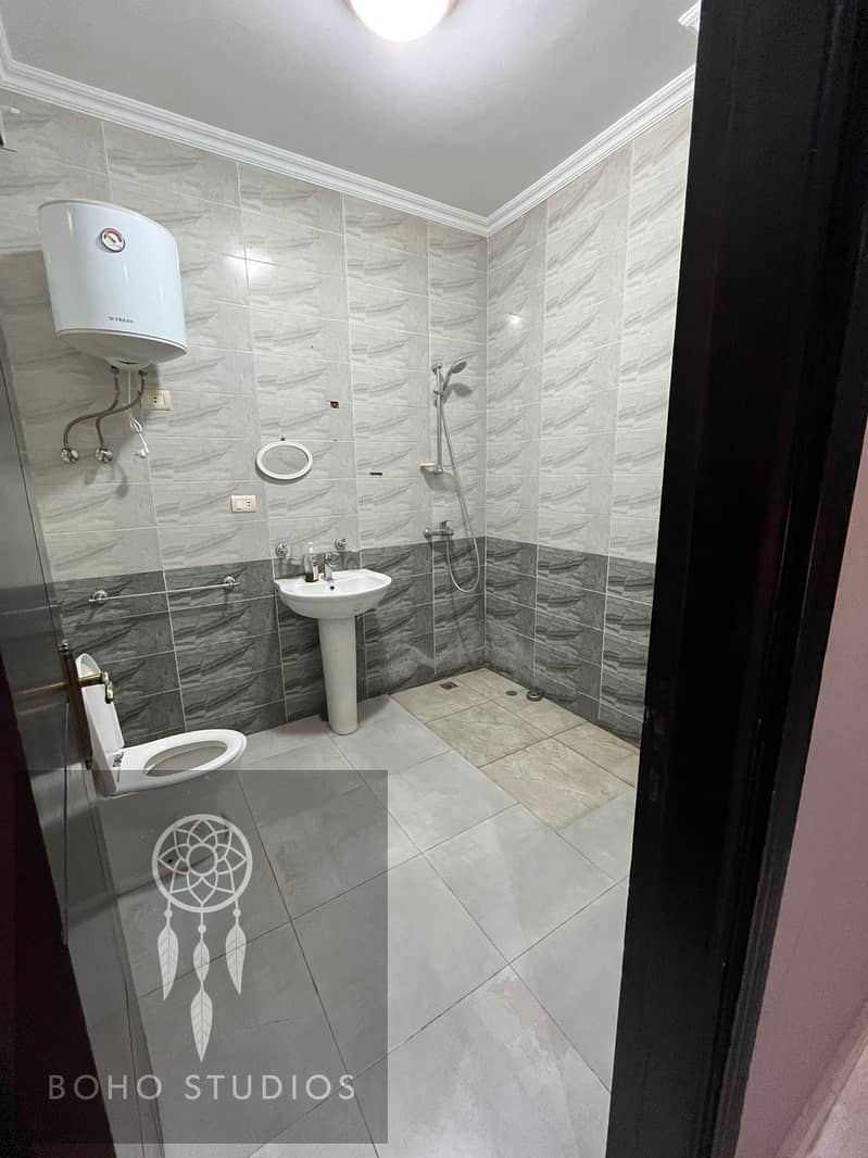 5 07f735ed-5fb6-4adb-80b7-73c65bb1f386. jpg