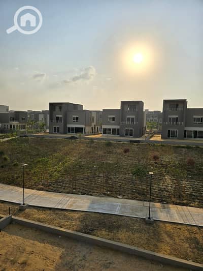 4 Bedroom Townhouse for Sale in Sheikh Zayed, Giza - WhatsApp Image 2025-01-09 at 17.57. 50_d6464084. jpg