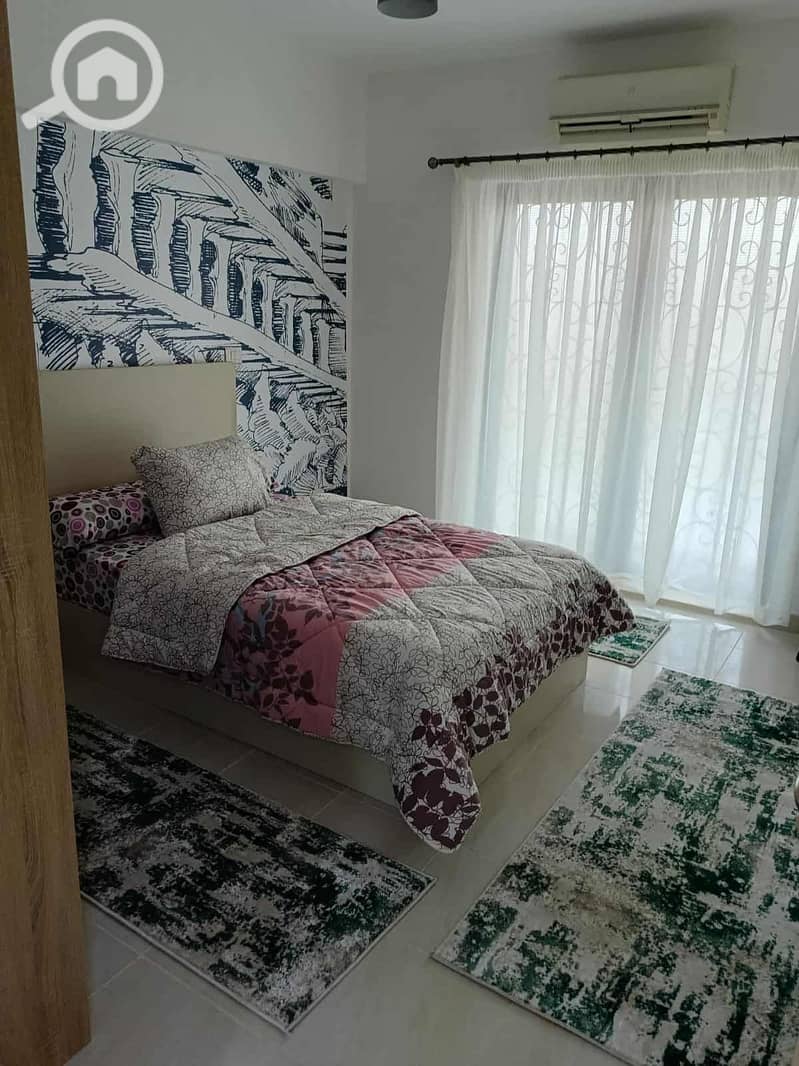 10 b58e6c1e-c92d-4d6c-9870-7c3c658e9d25. jpg