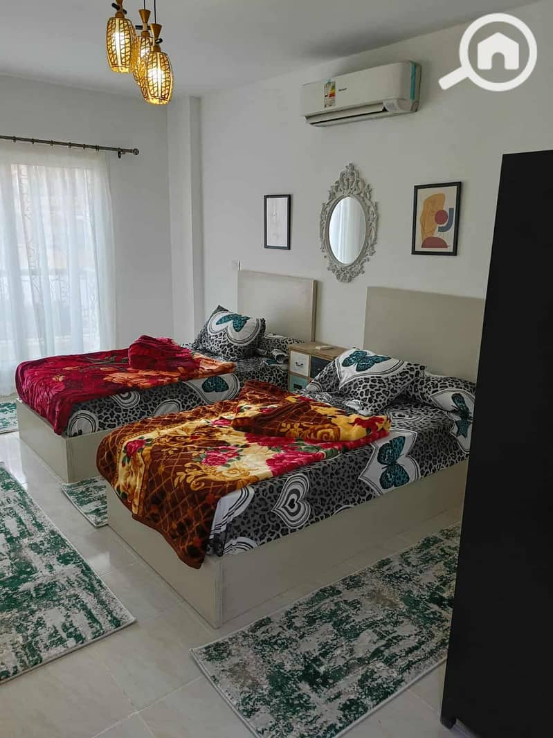 14 6c1313aa-e739-44f8-8f9f-4d26ff13df27. jpg