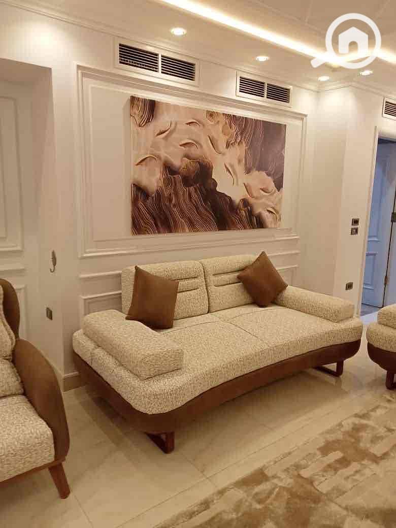 7 c10e191f-3e5c-48a2-ac84-e9a82bb6db5e. jpg